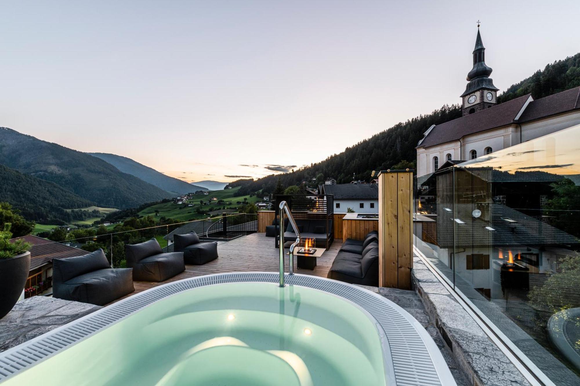 Viel Nois Hotel 4*